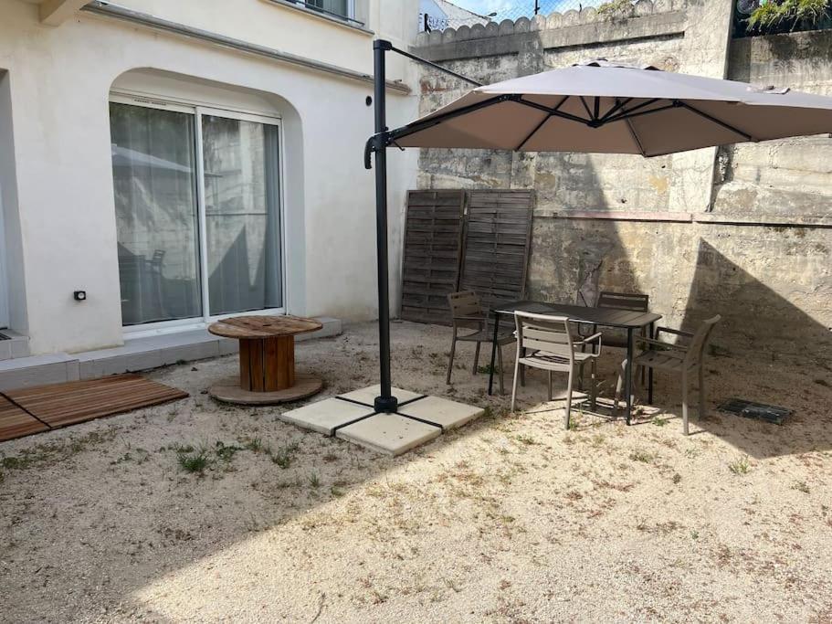 La Glycine - Parking Gratuit - Ac Clim - Cour Prive - Apartment Villeneuve-les-Avignon Exterior photo